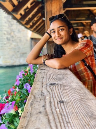 CF7E17BA-4102-4142-99C0-D368F44E10A0